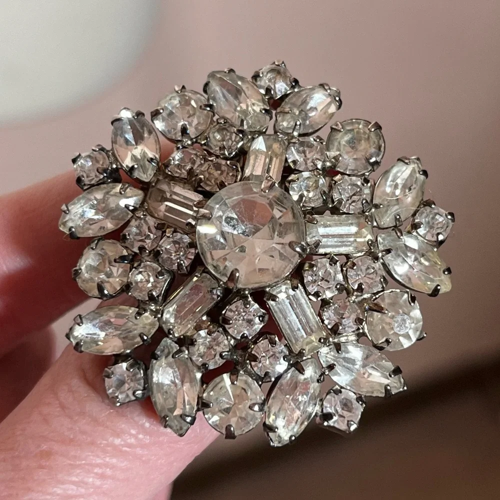 Vintage 1940's art deco clear crystal silver plated oversized Ice cluster brooch